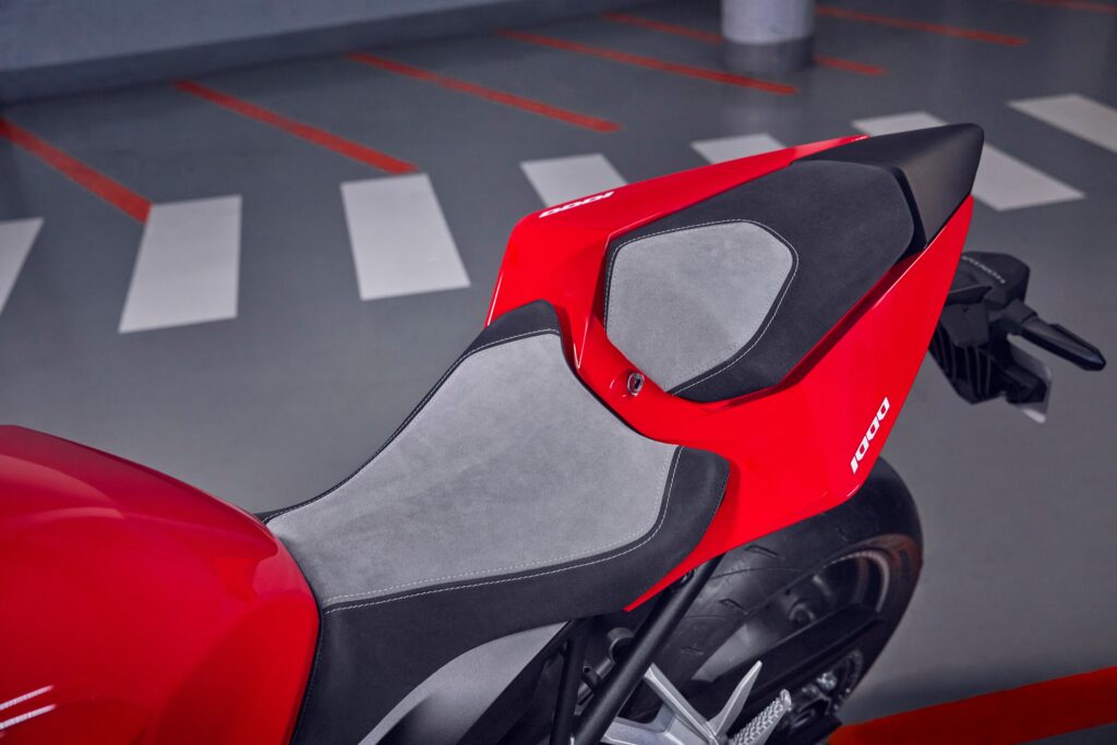 Alcantara-Fahrersitz CB1000 Hornet